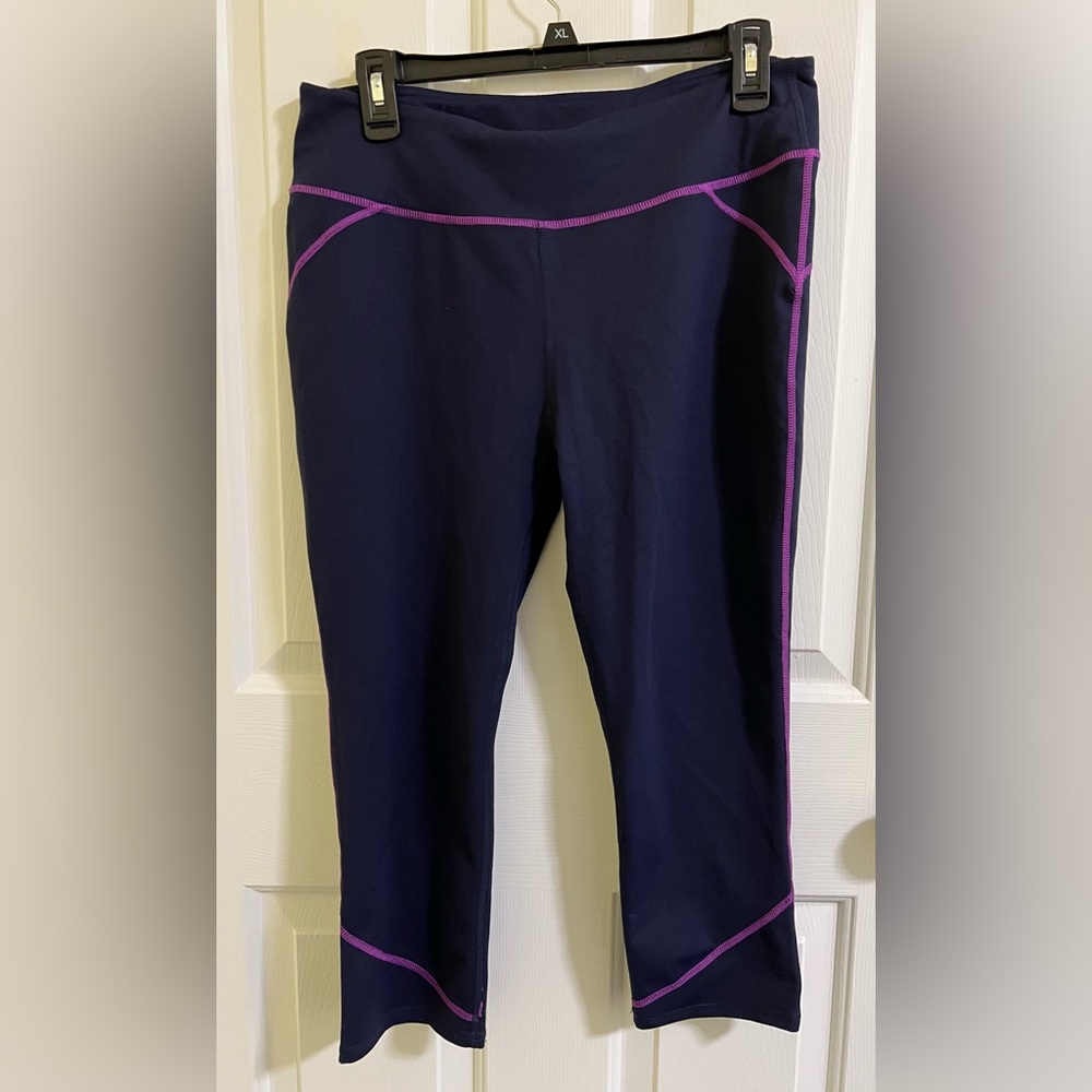 Fabletics leggings size M Capri